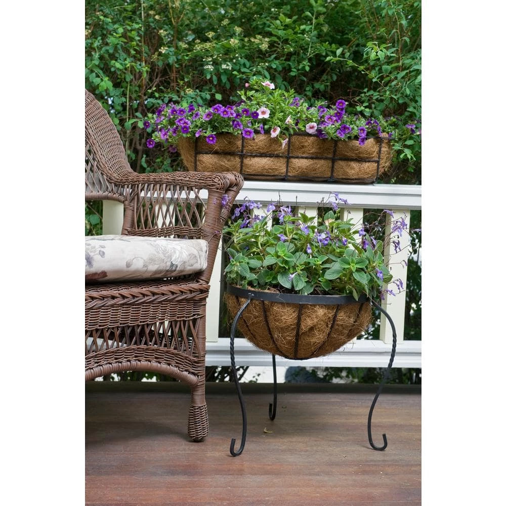 Gilbert & Bennett Canterbury 24 in. Steel Deck Rail Planter - Image 6