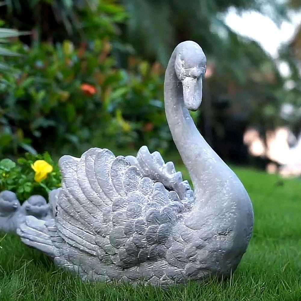 Seasonal Abode Inc Marisheil Metal Planter - Image 6