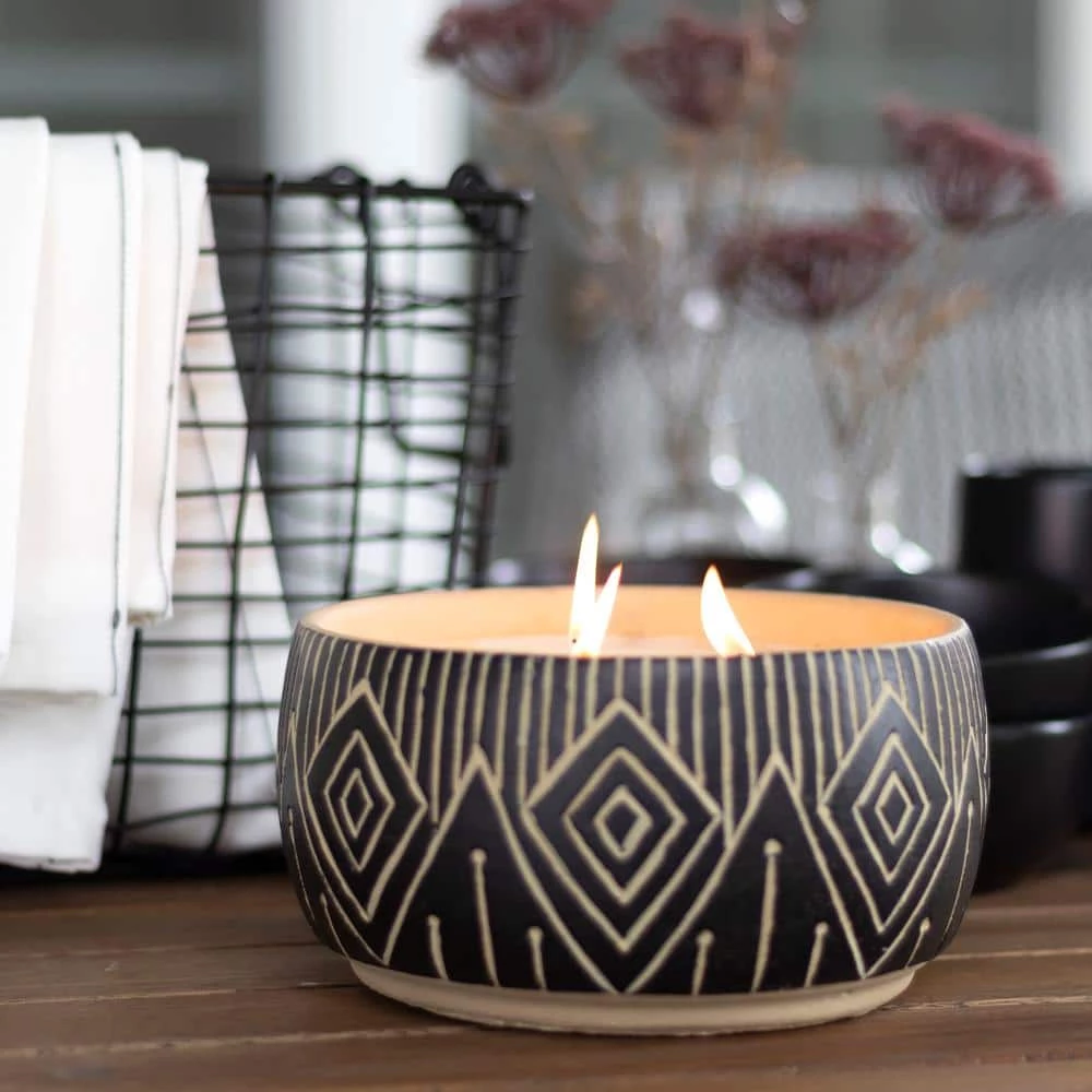PATIO ESSENTIALS 25 oz. Aztec-Inspired 3 Wick Citronella Candle - Image 3